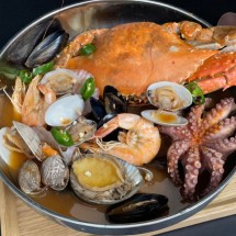 시원 칼칼 통문어 꽃게 해물탕 (3-4인분)