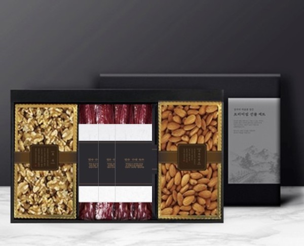 [어썸퓨어] 한우 수제 육포 & 견과 3종 세트 A