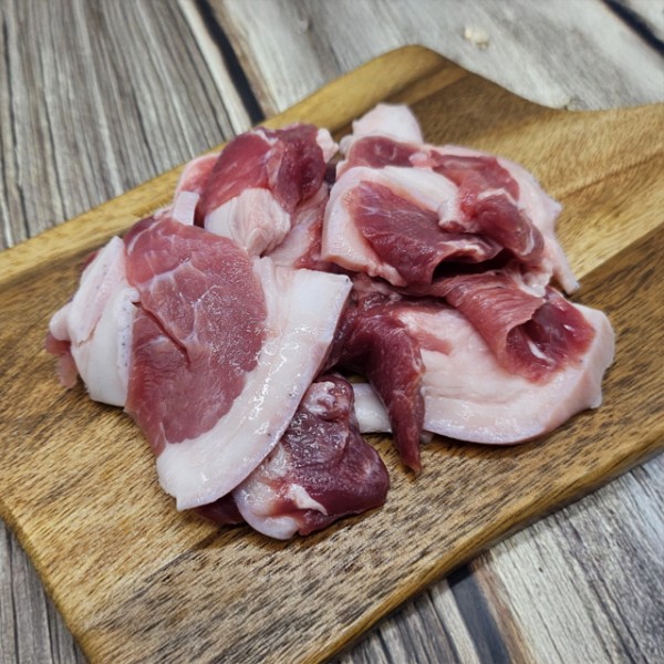 지리산 흑돼지 볶음용 전지 앞다리 200g x 1팩